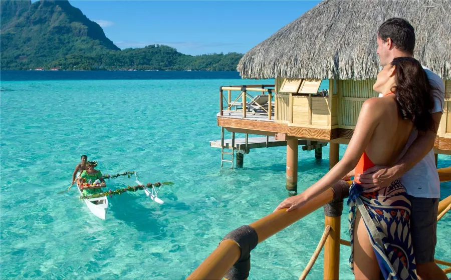 Bora Bora luxurious resorts